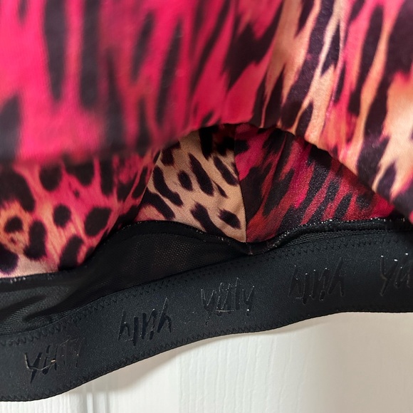 Yitty Headliner Shaping Bandeau - Picture 4 of 4